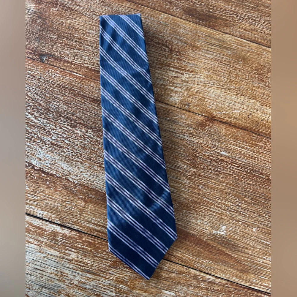 Brooks Brothers Basics Silk Tie Navy Stripes Made in USA